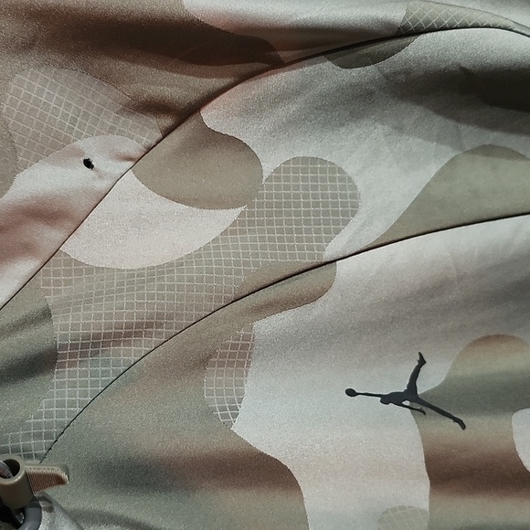 Jordan Camo Windbreaker - Picture 10 of 10